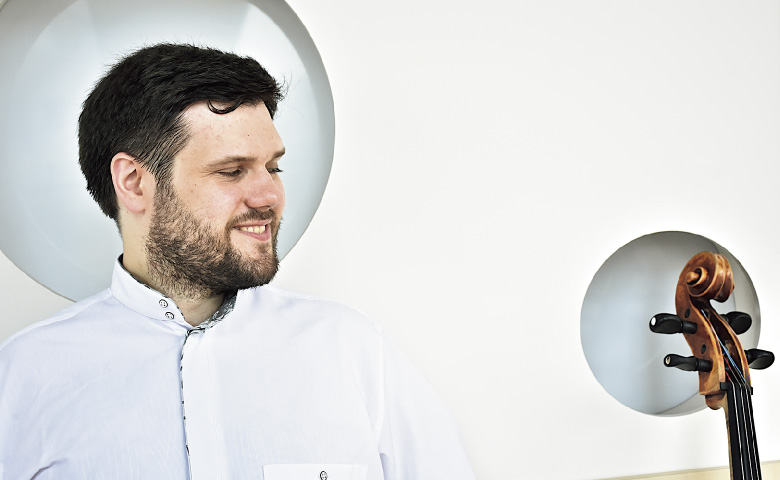 ゲオルギー・ロマコフ（チェロ）のメインビジュアル